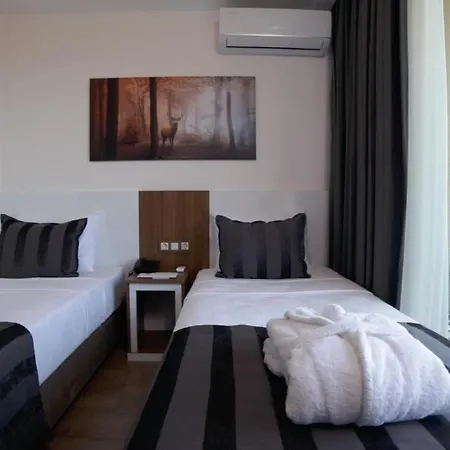 Ξενοδοχείο Le Marden Τεκίροβα